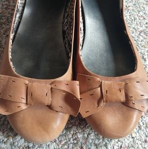 Clarks ballet flats in tan color sz 8,5 w